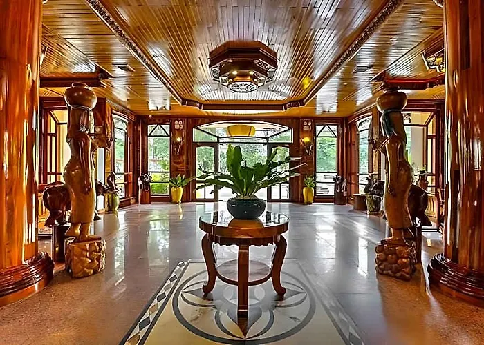 Hotel Pierre 4*