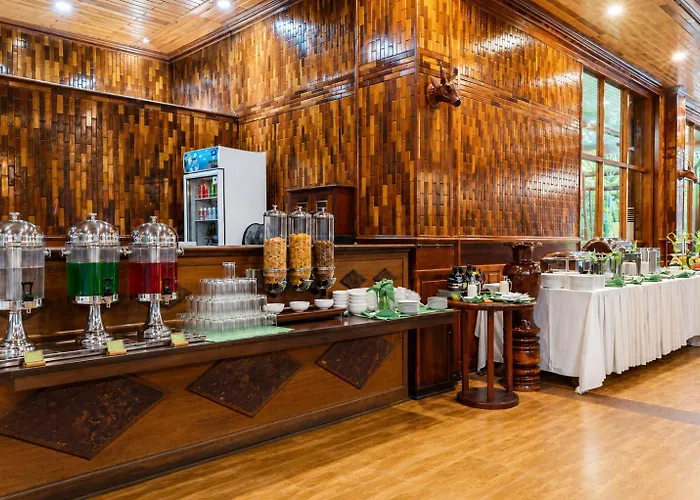 Pierre Hotel 4*